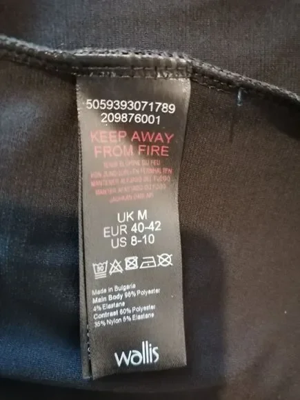 Wallis Top Size M 40 Inch Bust 27 Long Black Long Sleeves Super Soft - Picture 11 of 12